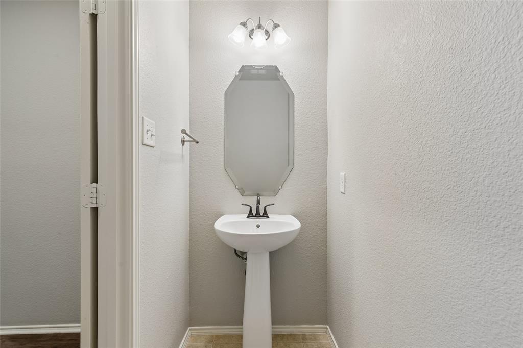 5980 Stone Mountain Road The Colony, TX 75056 - Photo 13 of 27 Gallery Image 13