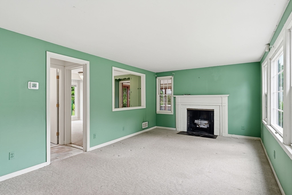 47 Fenway Drive Springfield, MA 01119 - Photo 6 of 42