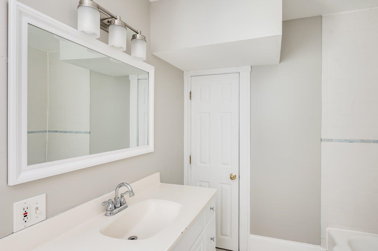 43 Main Street Exeter, NH 03833 - Photo 11 of 20