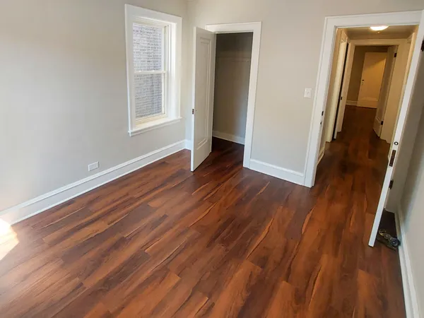$2,100 | 4835 Lee Street, Unit 1, Skokie, IL 60077