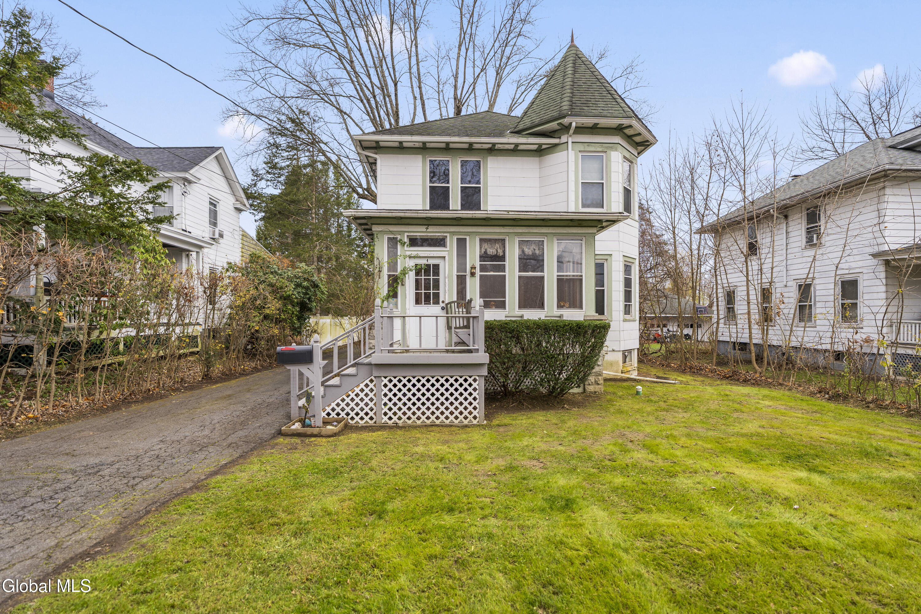 4 Morgan Terrace Castleton-on-Hudson, NY 12033 - Photo 2 of 25 DSC00580