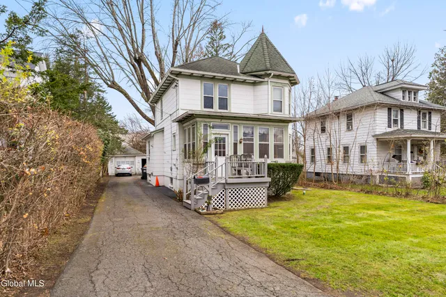 $279,900 | 4 Morgan Terrace, Castleton-on-Hudson, NY 12033