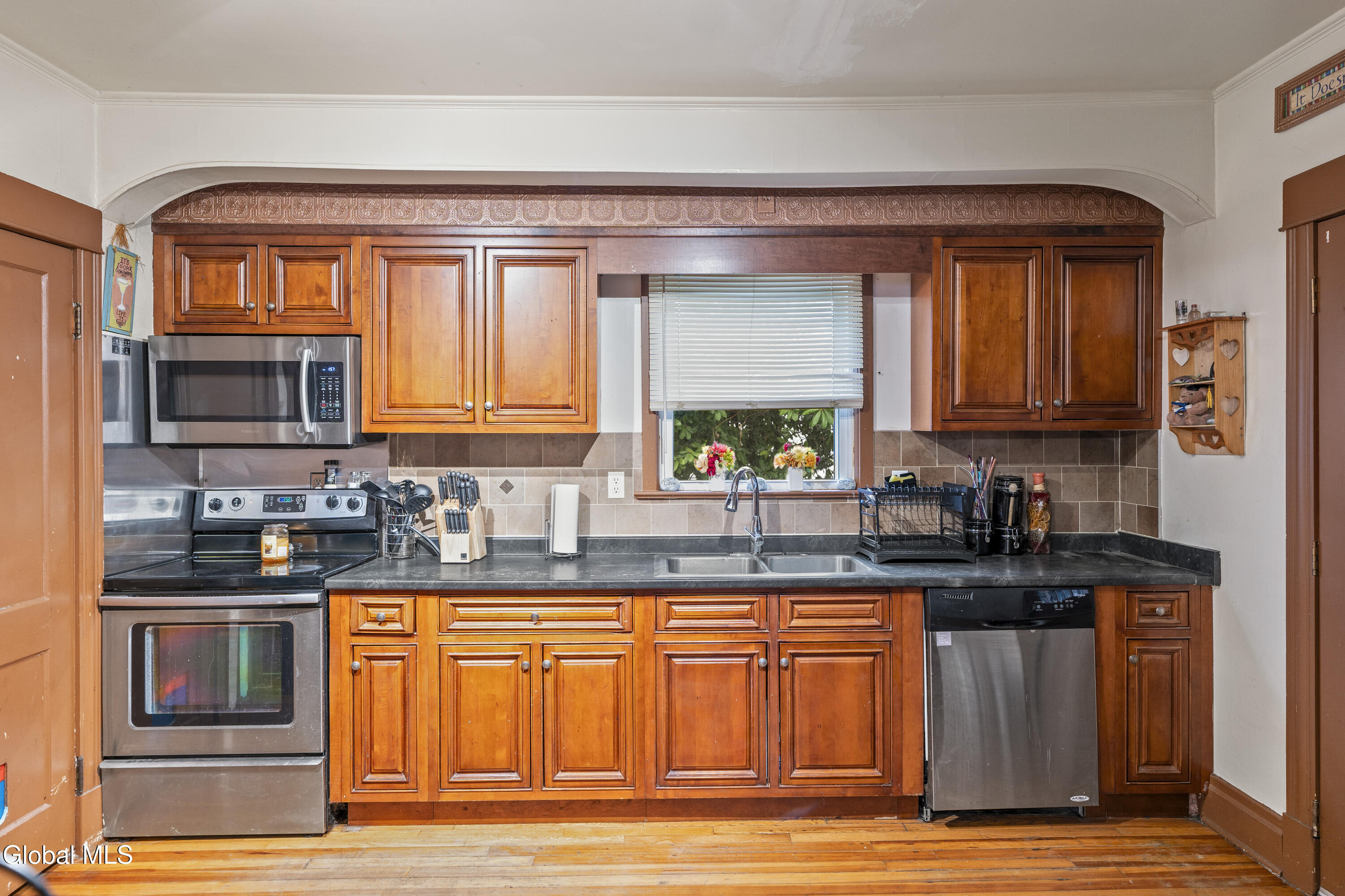 4 Morgan Terrace Castleton-on-Hudson, NY 12033 - Photo 5 of 25 DSC00619