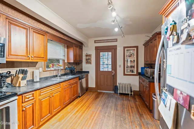 $279,900 | 4 Morgan Terrace, Castleton-on-Hudson, NY 12033