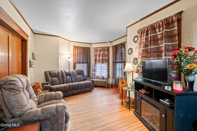 $279,900 | 4 Morgan Terrace, Castleton-on-Hudson, NY 12033