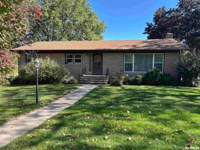 $238,900 | 1401 6th Street, Unit A, Orion, IL 61273