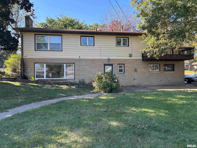 $238,900 | 1401 6th Street, Unit A, Orion, IL 61273