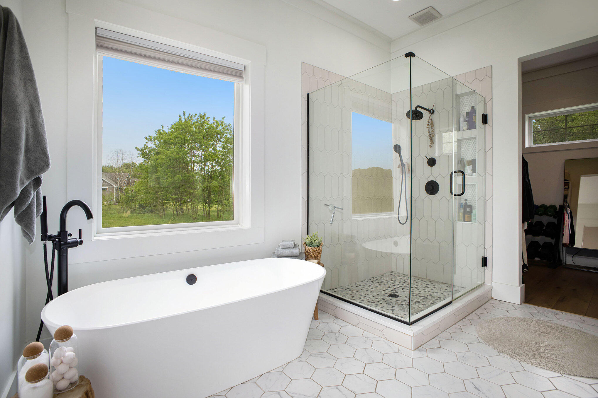 2958 South Edgar Road Mason, MI 48854 - Photo 13 of 55 Soaking Tub/ Shower