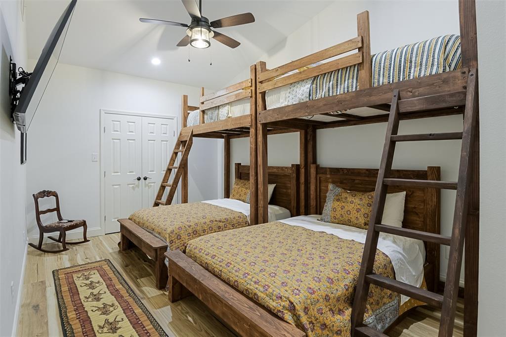 501 A Anderson Rnch Road Waxahachie, TX 75167 - Photo 28 of 36 a living room with chairs