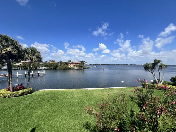 $7,500 | 3474 South Ocean Boulevard, Unit 3, Palm Beach, FL 33480
