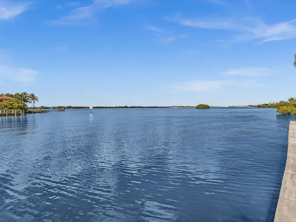$7,500 | 3474 South Ocean Boulevard, Unit 3, Palm Beach, FL 33480