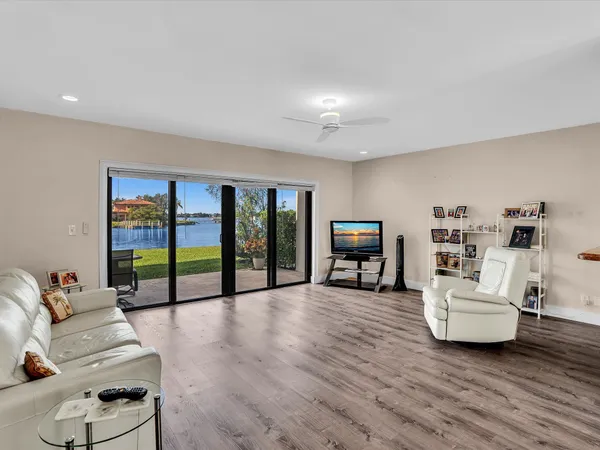 $7,500 | 3474 South Ocean Boulevard, Unit 3, Palm Beach, FL 33480