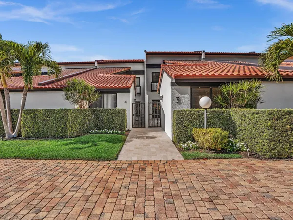 $7,500 | 3474 South Ocean Boulevard, Unit 3, Palm Beach, FL 33480