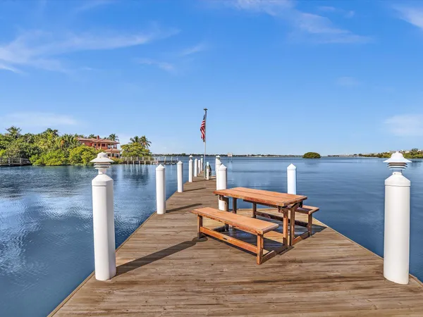 $7,500 | 3474 South Ocean Boulevard, Unit 3, Palm Beach, FL 33480