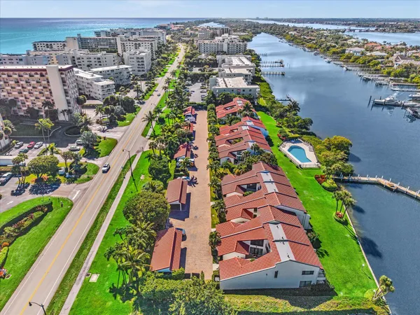 $7,500 | 3474 South Ocean Boulevard, Unit 3, Palm Beach, FL 33480