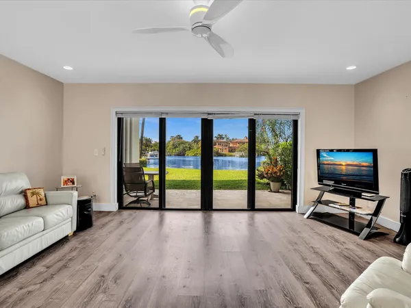 $7,500 | 3474 South Ocean Boulevard, Unit 3, Palm Beach, FL 33480