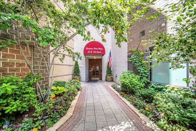 40 East 9th Street, Unit 1018 Chicago, IL 60605 - Photo 2 of 15