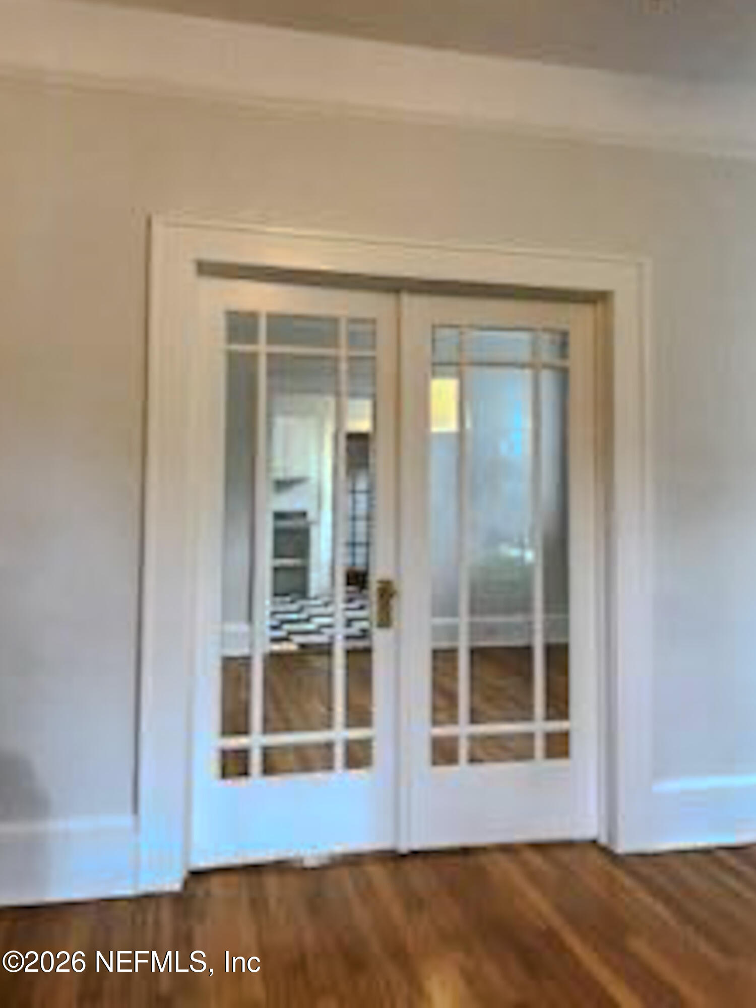 3664 Riverside Avenue Jacksonville, FL 32205 - Photo 6 of 19 a view of an empty room with a window