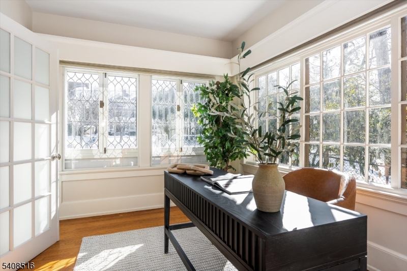 166 Montclair Avenue Montclair, NJ 07042 - Photo 8 of 38