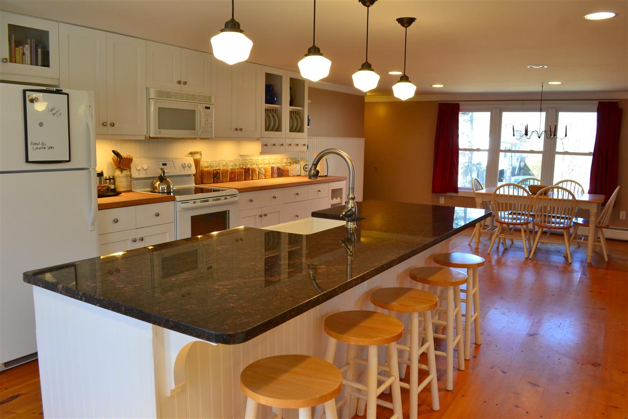 411 Ocean Road Portsmouth, NH 03801 - Photo 3 of 40 Gallery Image 3