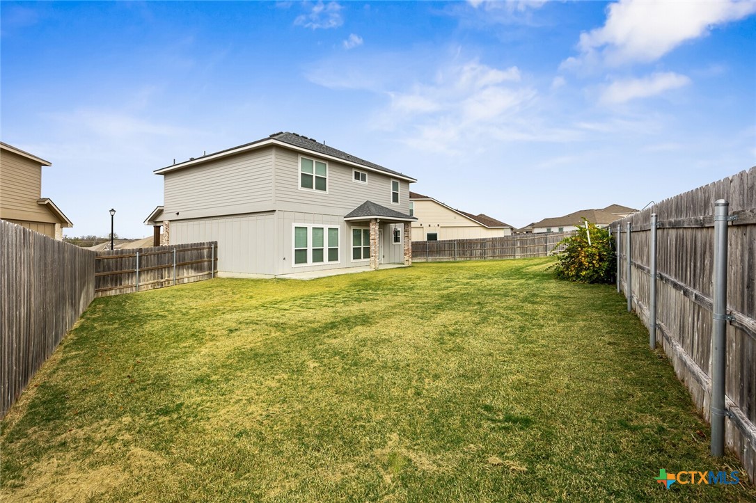 2233 Chia Court Temple, TX 76501 - Photo 44 of 47 a house view with garden space
