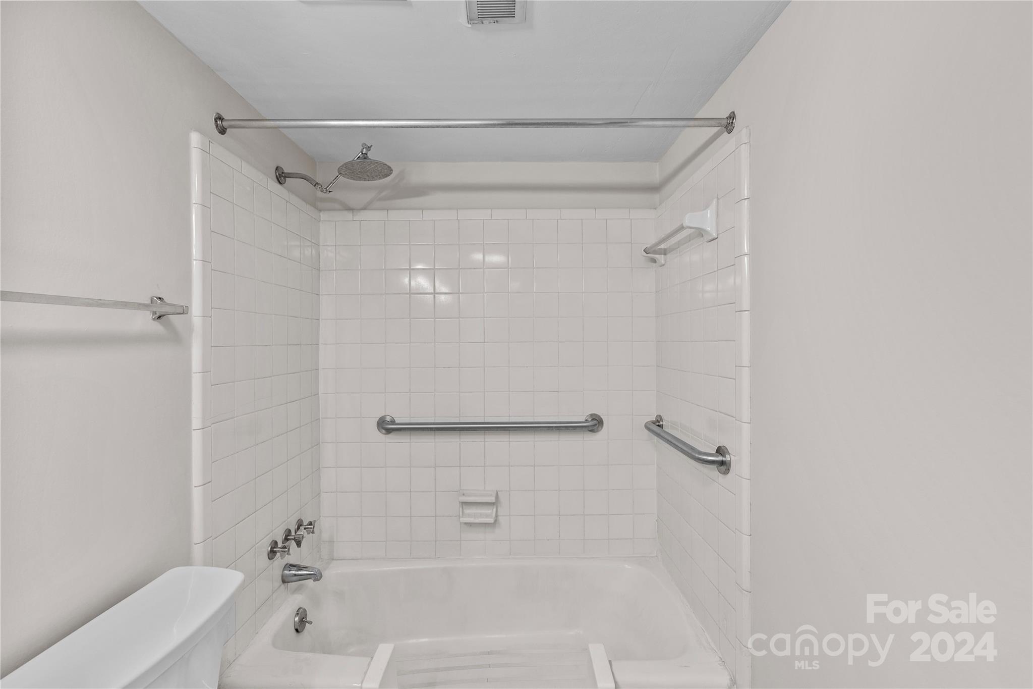 1708 Roxborough Road, Unit F Charlotte, NC 28211 - Photo 32 of 45