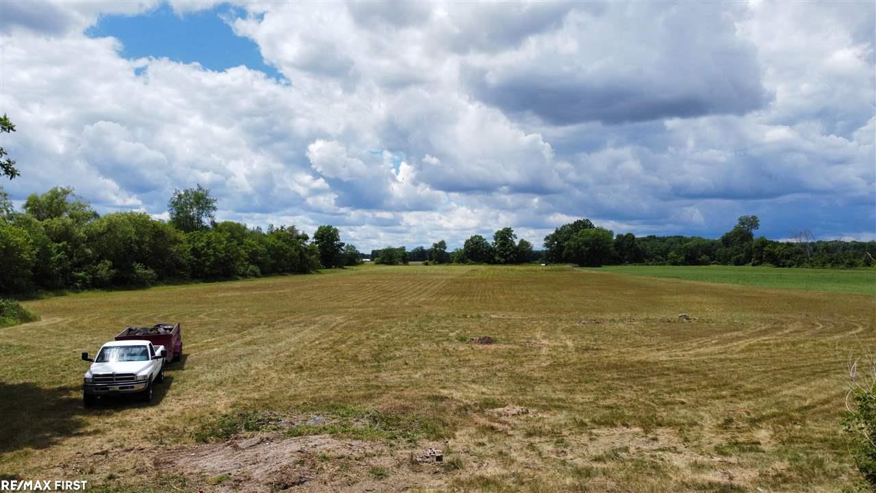 2396 Kronner Road Columbus, MI 48063 - Photo 23 of 24
