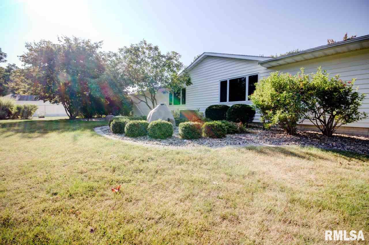 17221 Cedar Road East Moline, IL 61244 - Photo 21 of 24 Gallery Image 21
