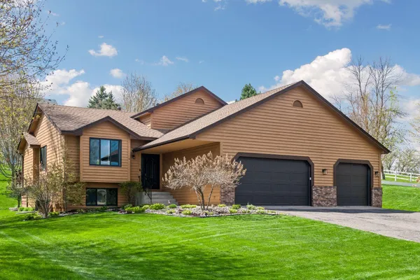 $599,900 | 3175 Aspen Avenue, Maple Plain, MN 55359