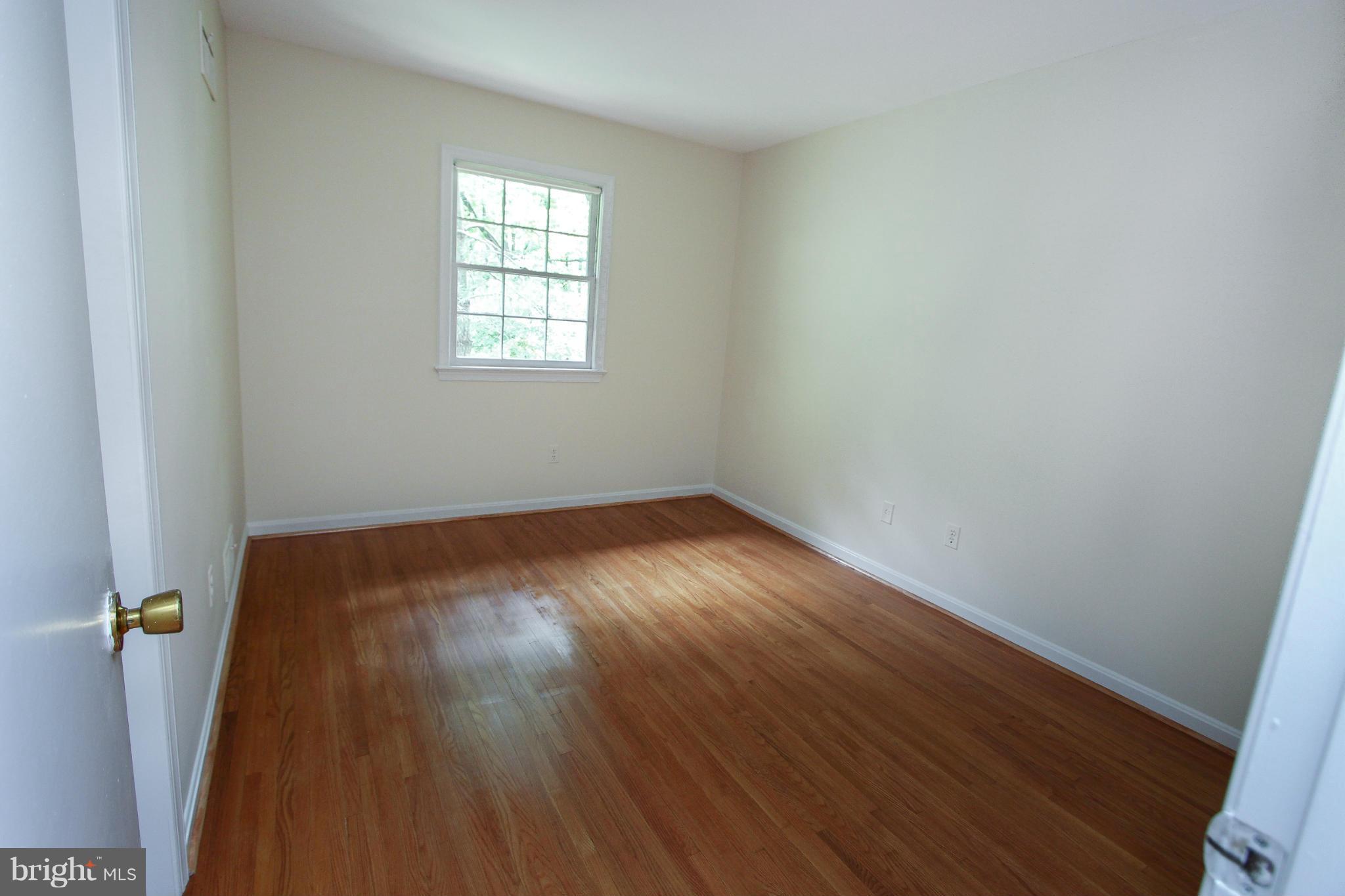 2404 Paddock Lane Reston, VA 20191 - Photo 11 of 30 Bedroom 2