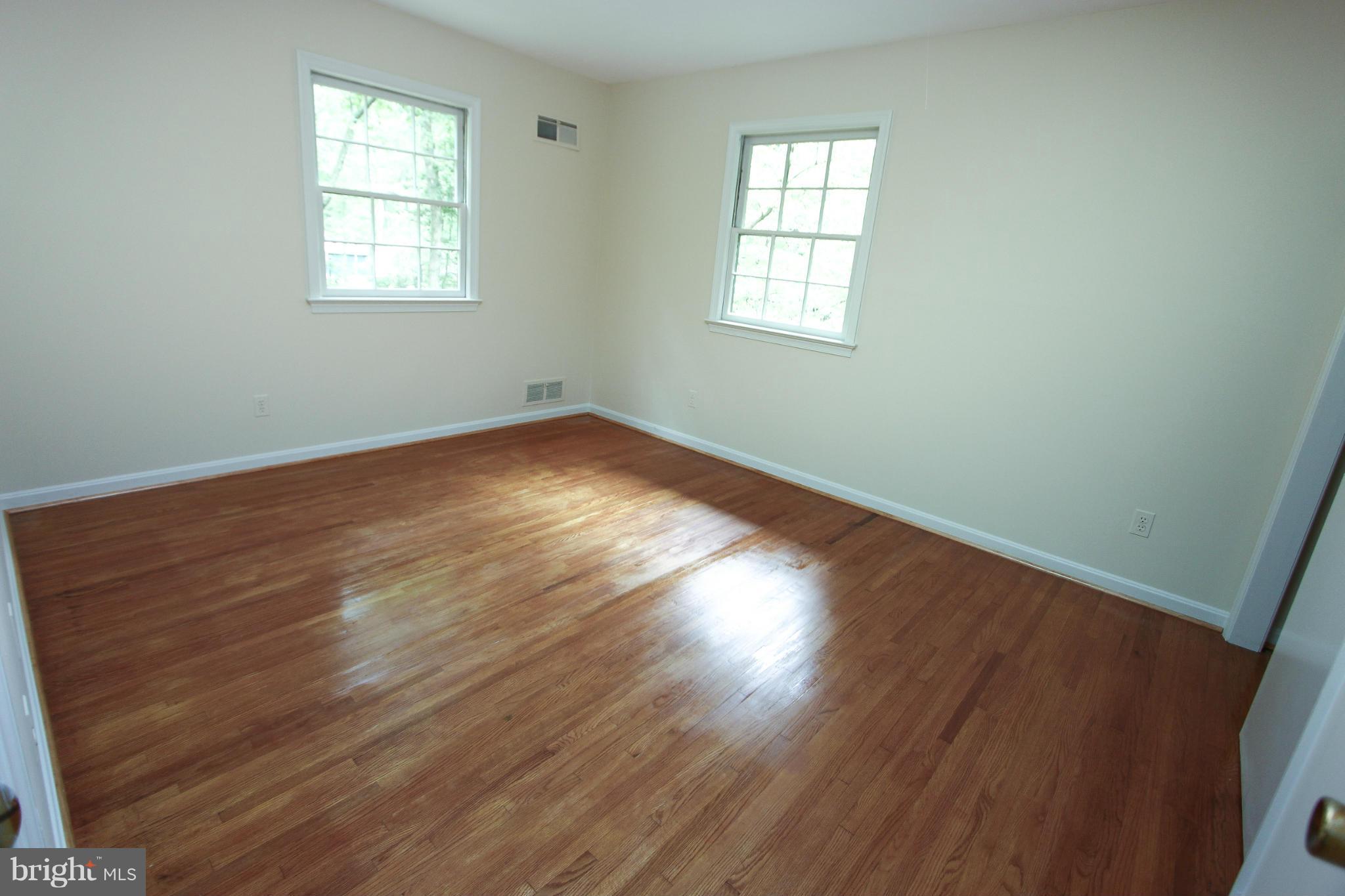 2404 Paddock Lane Reston, VA 20191 - Photo 12 of 30 Bedroom 3
