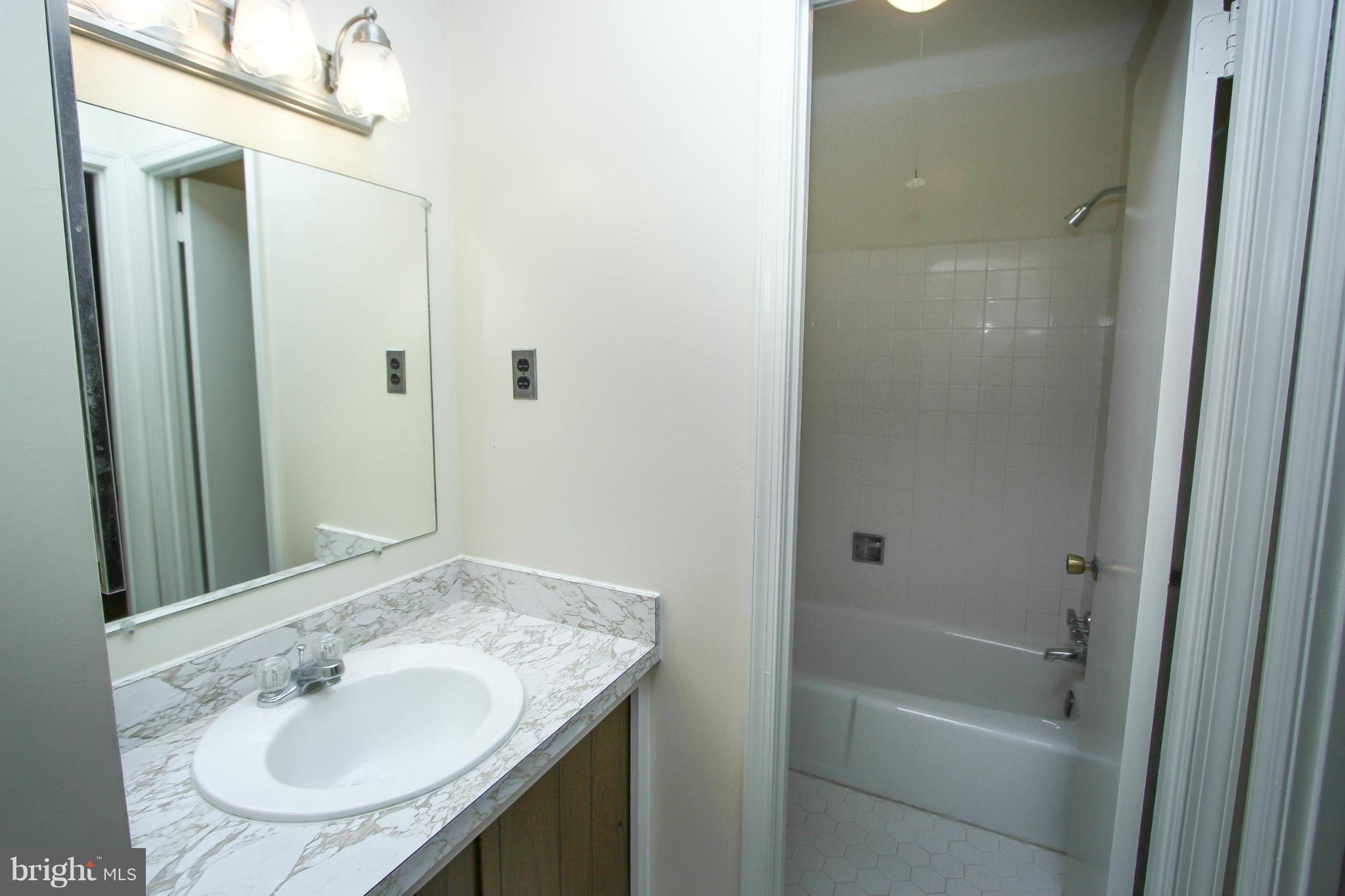 2404 Paddock Lane Reston, VA 20191 - Photo 10 of 30 Master bath