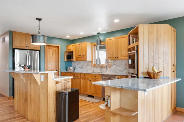 $1,000,000 | 7500 Stone Crest Drive, Gillette, WY 82718