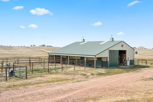 $1,000,000 | 7500 Stone Crest Drive, Gillette, WY 82718