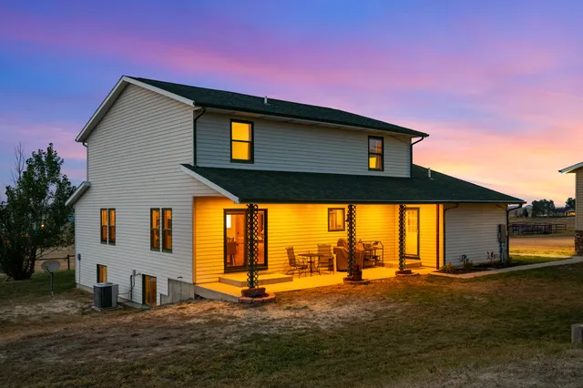 $1,000,000 | 7500 Stone Crest Drive, Gillette, WY 82718