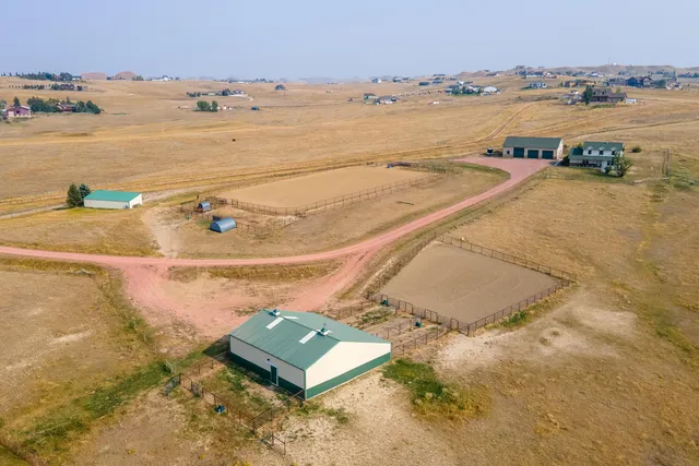 $1,000,000 | 7500 Stone Crest Drive, Gillette, WY 82718