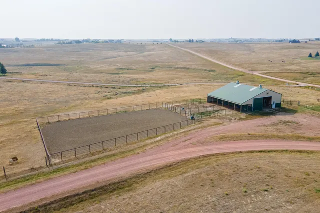 $1,000,000 | 7500 Stone Crest Drive, Gillette, WY 82718