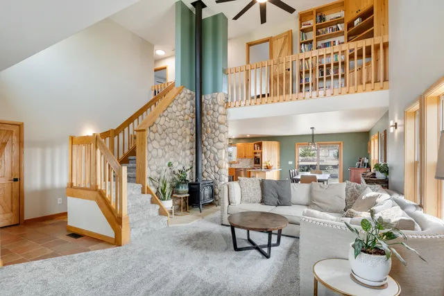 $1,000,000 | 7500 Stone Crest Drive, Gillette, WY 82718