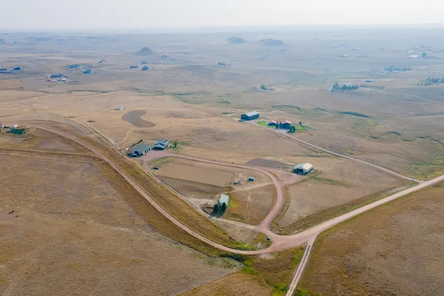 $1,000,000 | 7500 Stone Crest Drive, Gillette, WY 82718