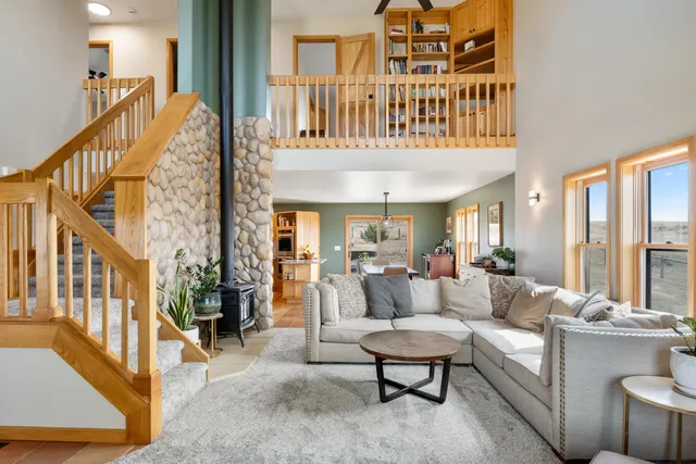 $1,000,000 | 7500 Stone Crest Drive, Gillette, WY 82718