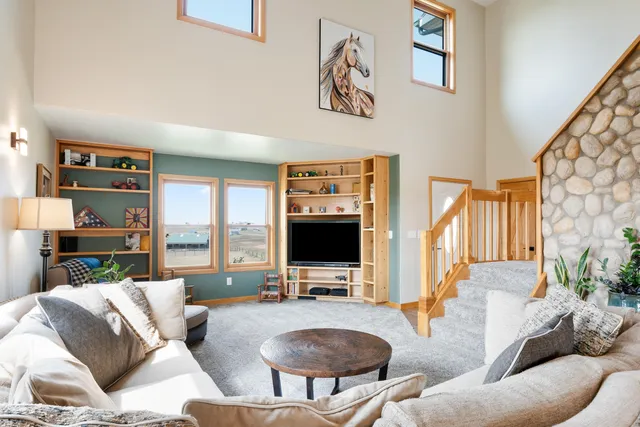 $1,000,000 | 7500 Stone Crest Drive, Gillette, WY 82718