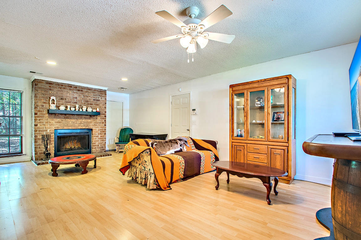 618 Beauregard Road Summerville, SC 29486 - Photo 8 of 28 9