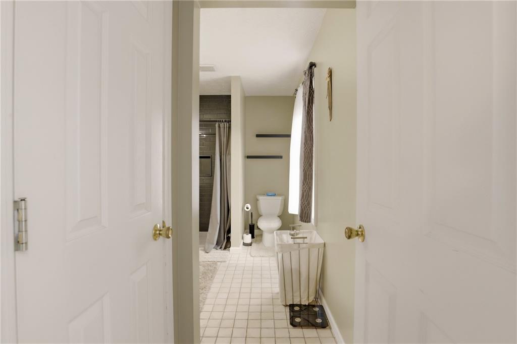 104 Rani Way Somerset, PA 15501 - Photo 23 of 47 Primary bathroom