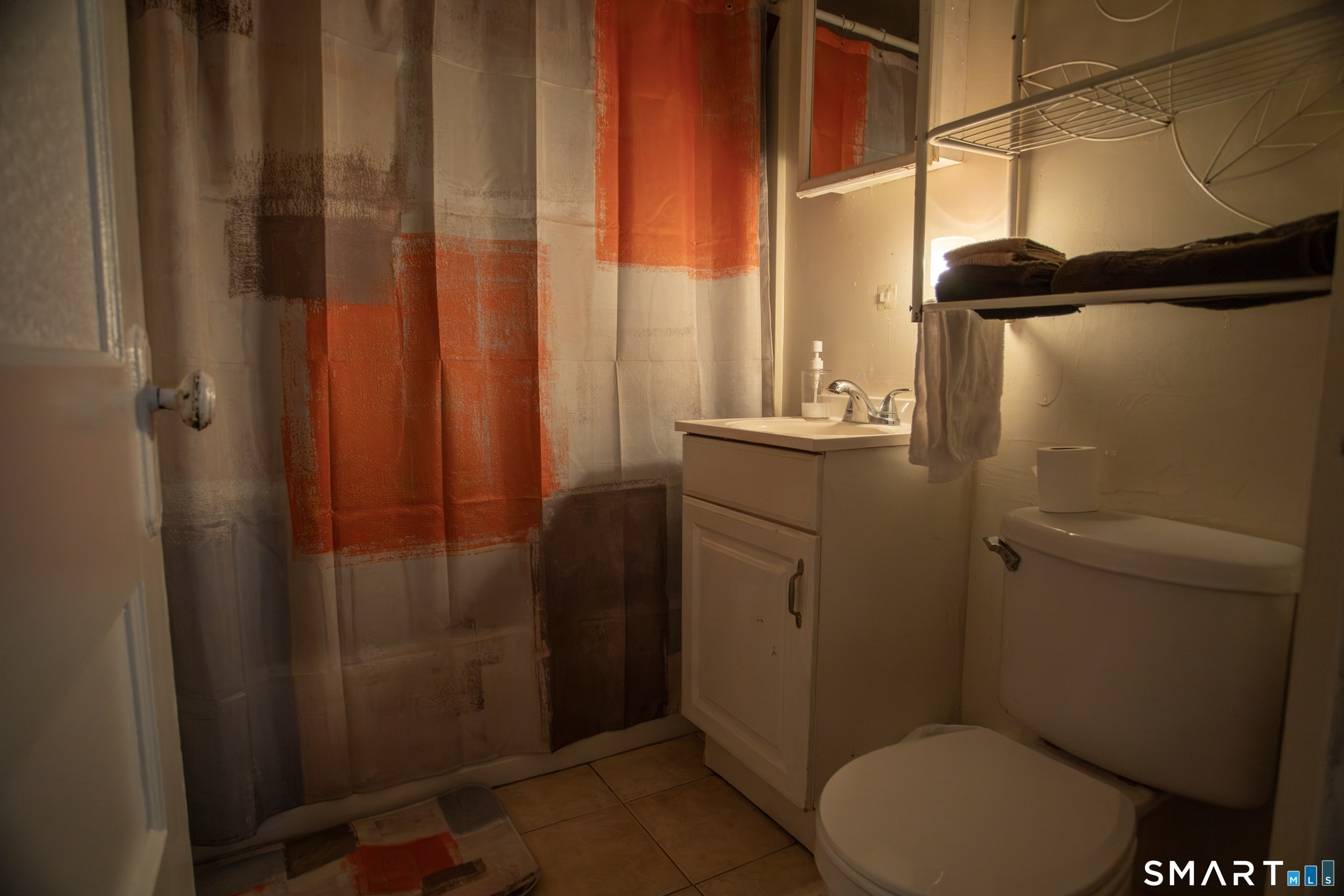 381 Congress Avenue Waterbury, CT 06708 - Photo 18 of 19