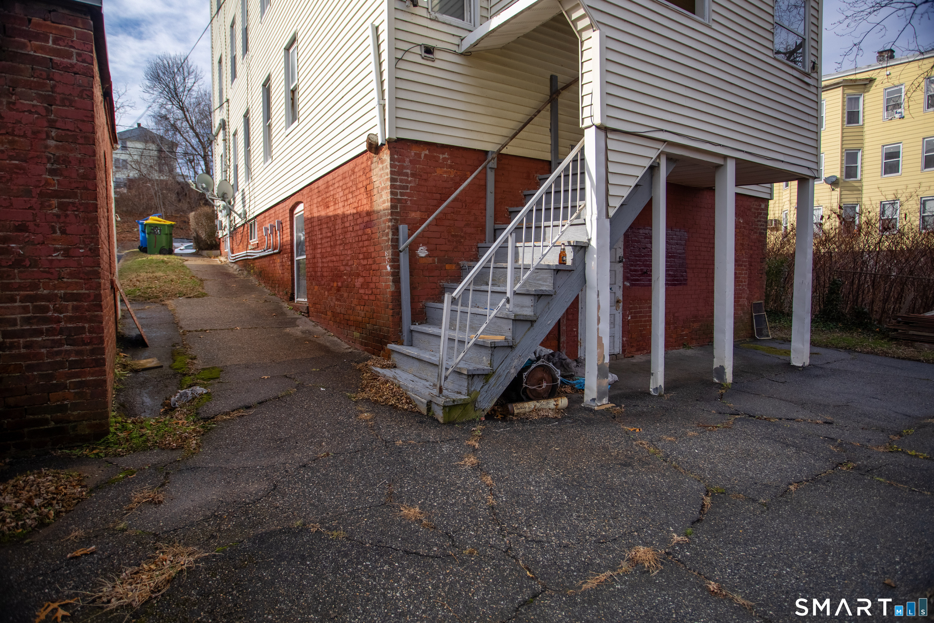 381 Congress Avenue Waterbury, CT 06708 - Photo 19 of 19