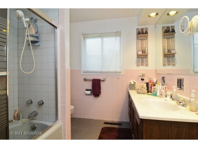 10 Circle Drive Deer Park, IL 60010 - Photo 18 of 25