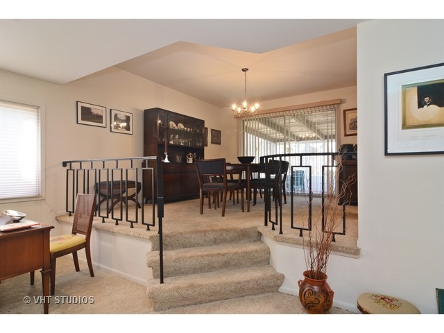 10 Circle Drive Deer Park, IL 60010 - Photo 7 of 25