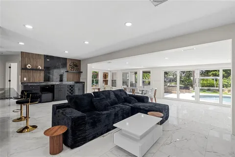 $840,000 | 4440 Huntington Street Northeast, St. Petersburg, FL 33703