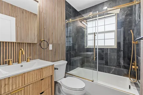 $840,000 | 4440 Huntington Street Northeast, St. Petersburg, FL 33703