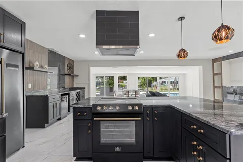 $840,000 | 4440 Huntington Street Northeast, St. Petersburg, FL 33703